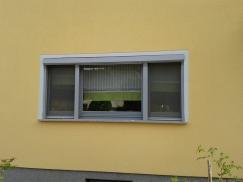 Holz-Fenster mit Insektenschutz